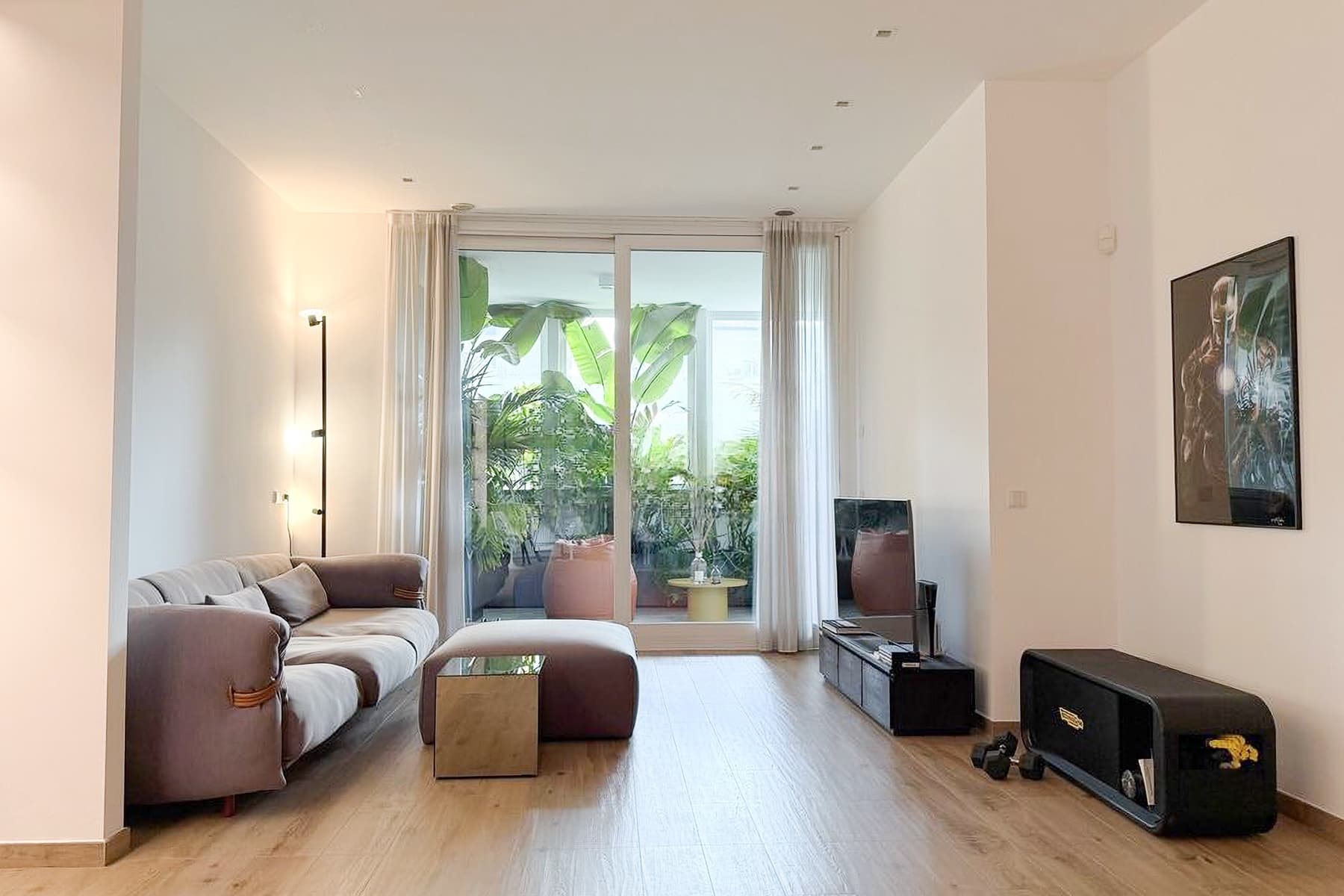 Modern Apartment with Terrace in Milano, Lombardy