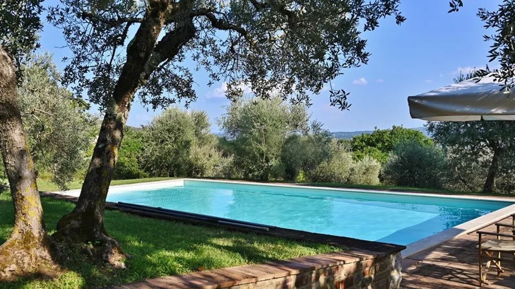 Casale in pietra nel cuore dell'Umbria, Il Poggio