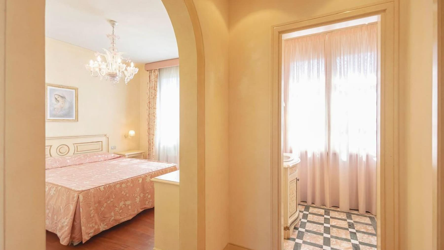 Villa con Piscina e Parco nella Toscana di Cecina