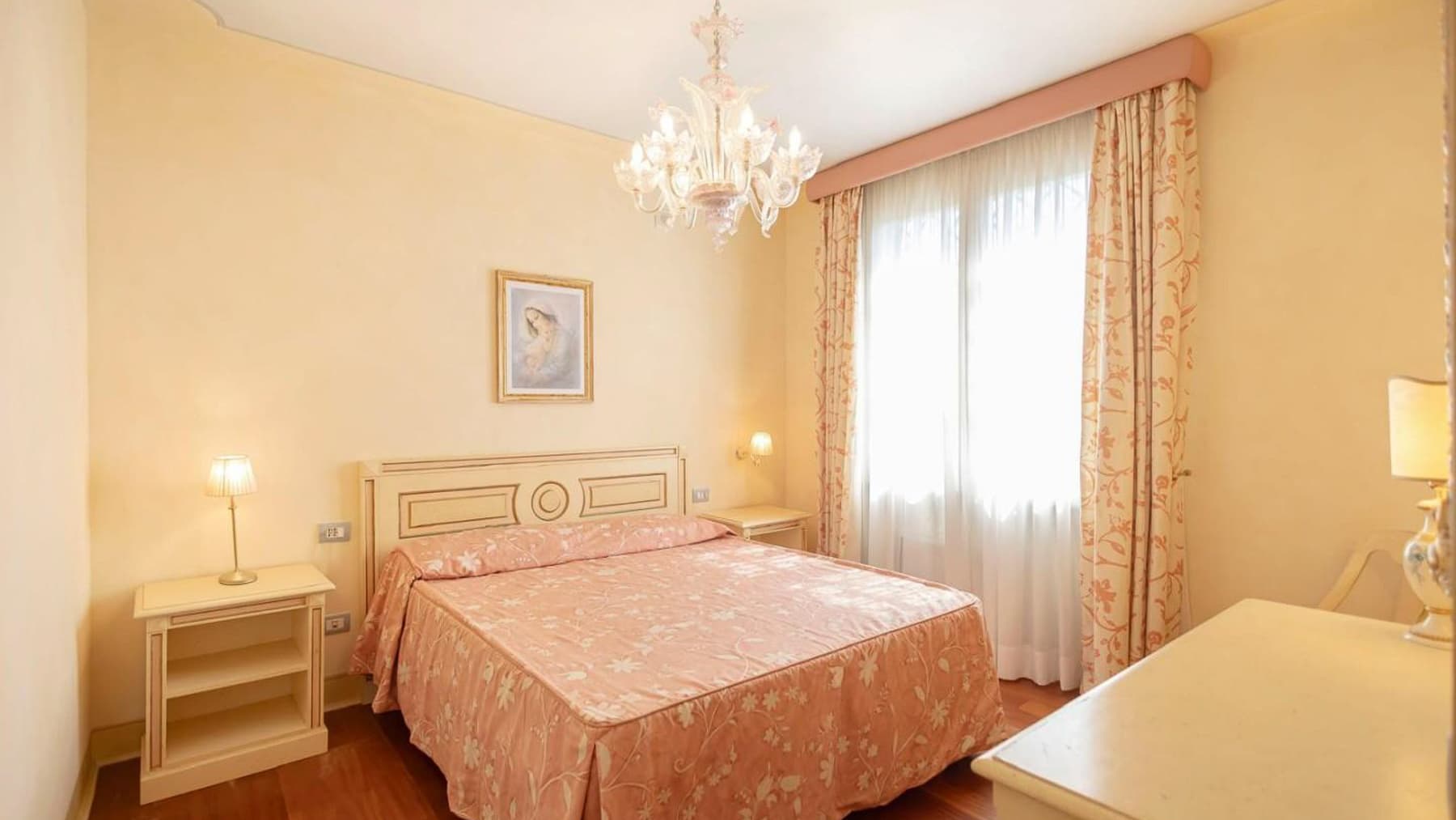 Villa con Piscina e Parco nella Toscana di Cecina