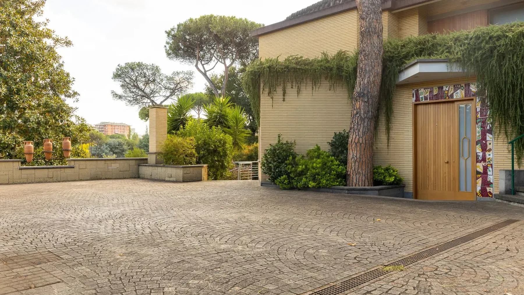 Elegant Villa in Rome, Lazio