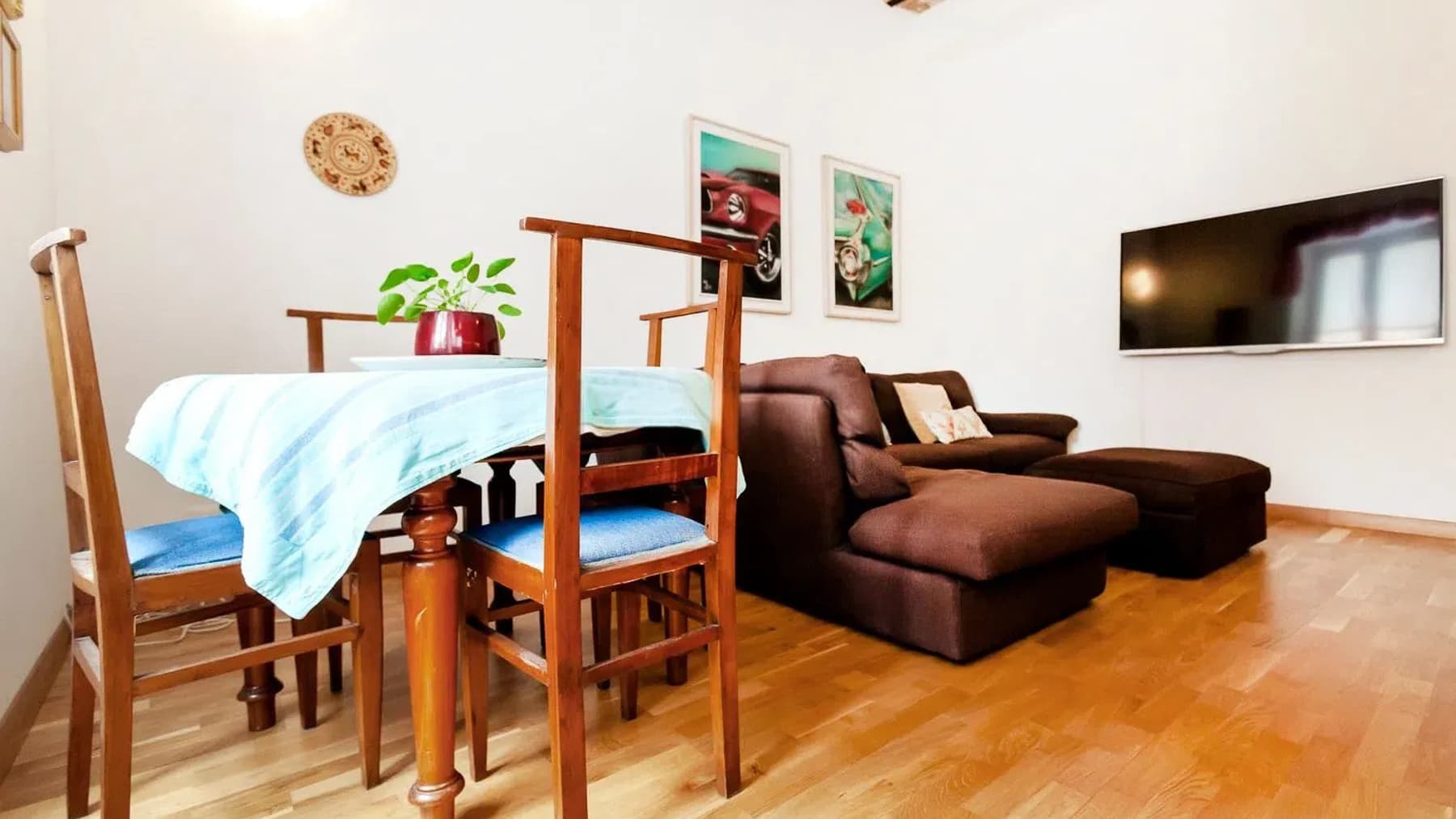Interiors (27)