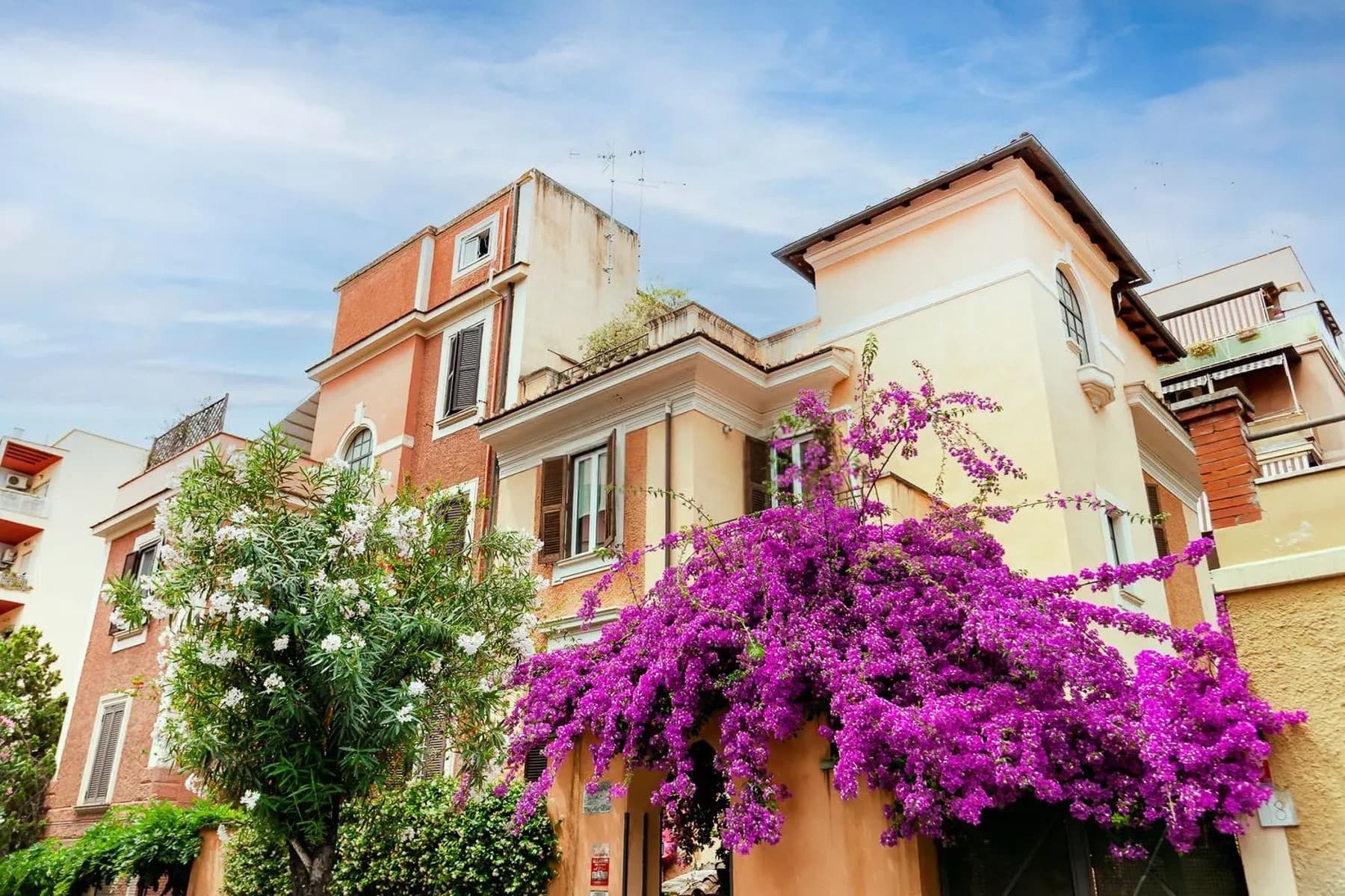 Charming Apartment in Rome, Lazio's Heart