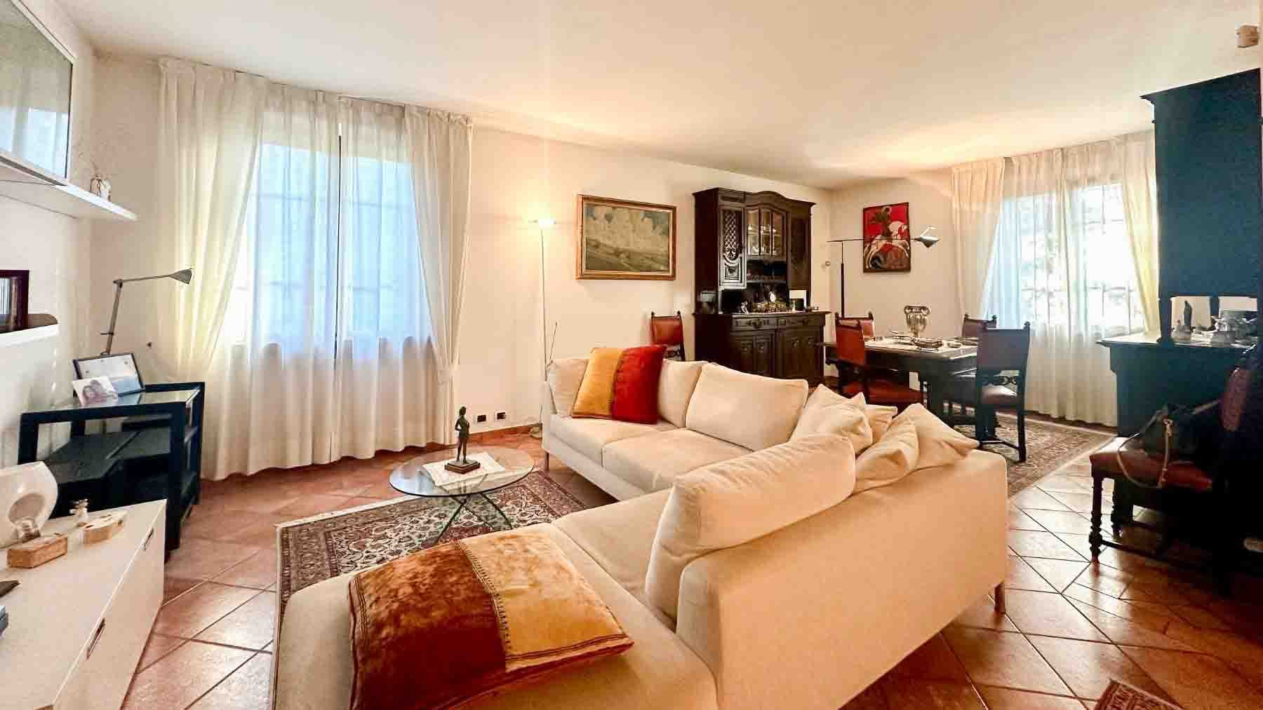 Villa panoramica con piscina a Camaiore, Versilia