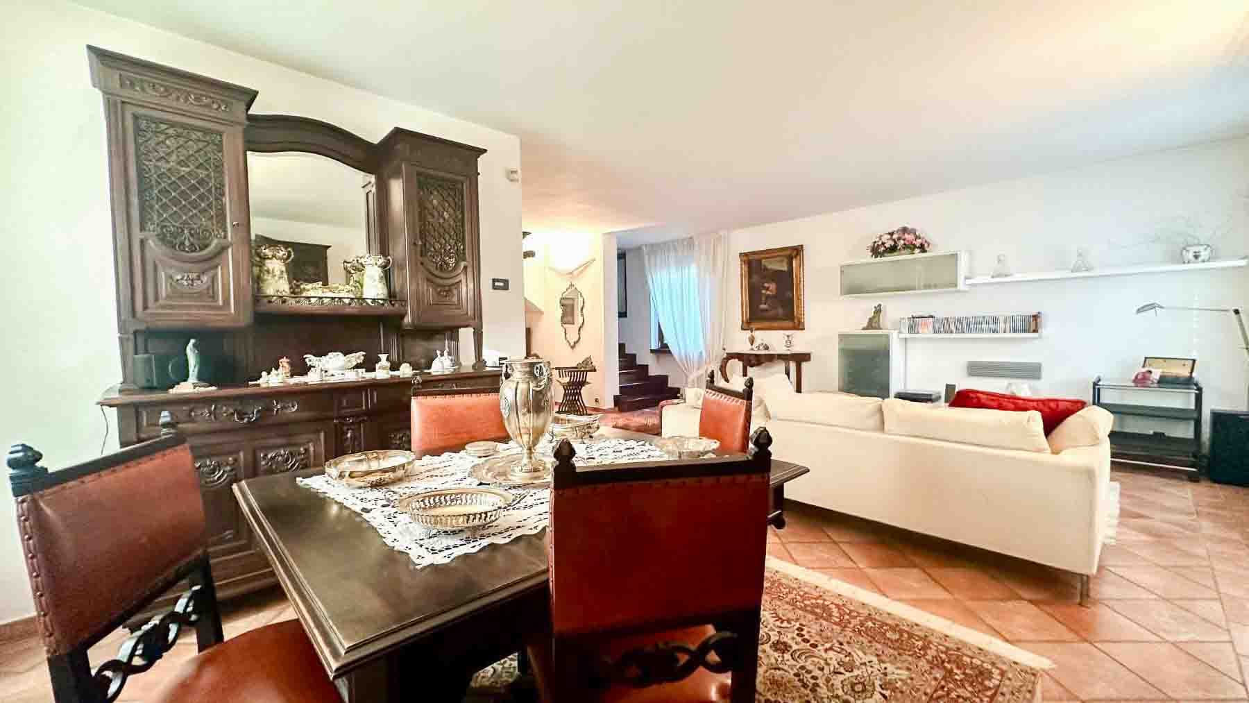 Villa panoramica con piscina a Camaiore, Versilia