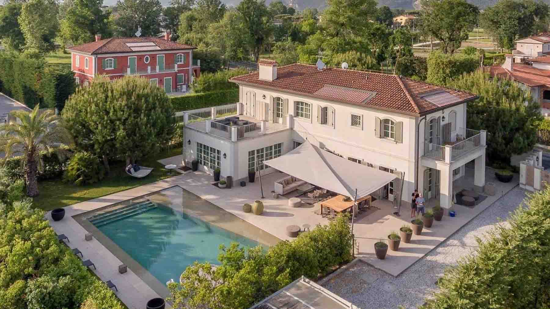 Villa con piscina a Forte dei Marmi, Toscana