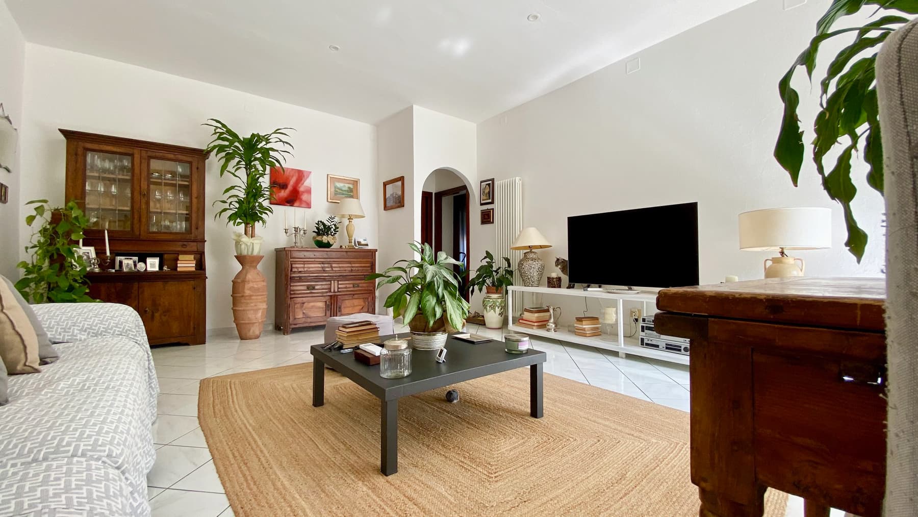 Interiors (6)