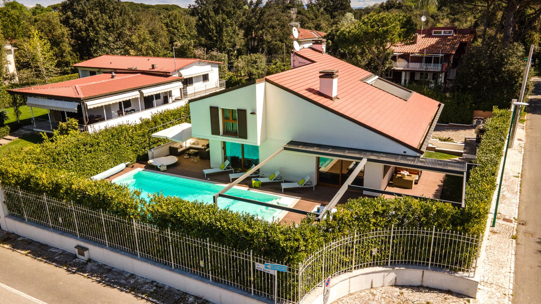 Villa elegante a Pisa, con piscina e giardino privato