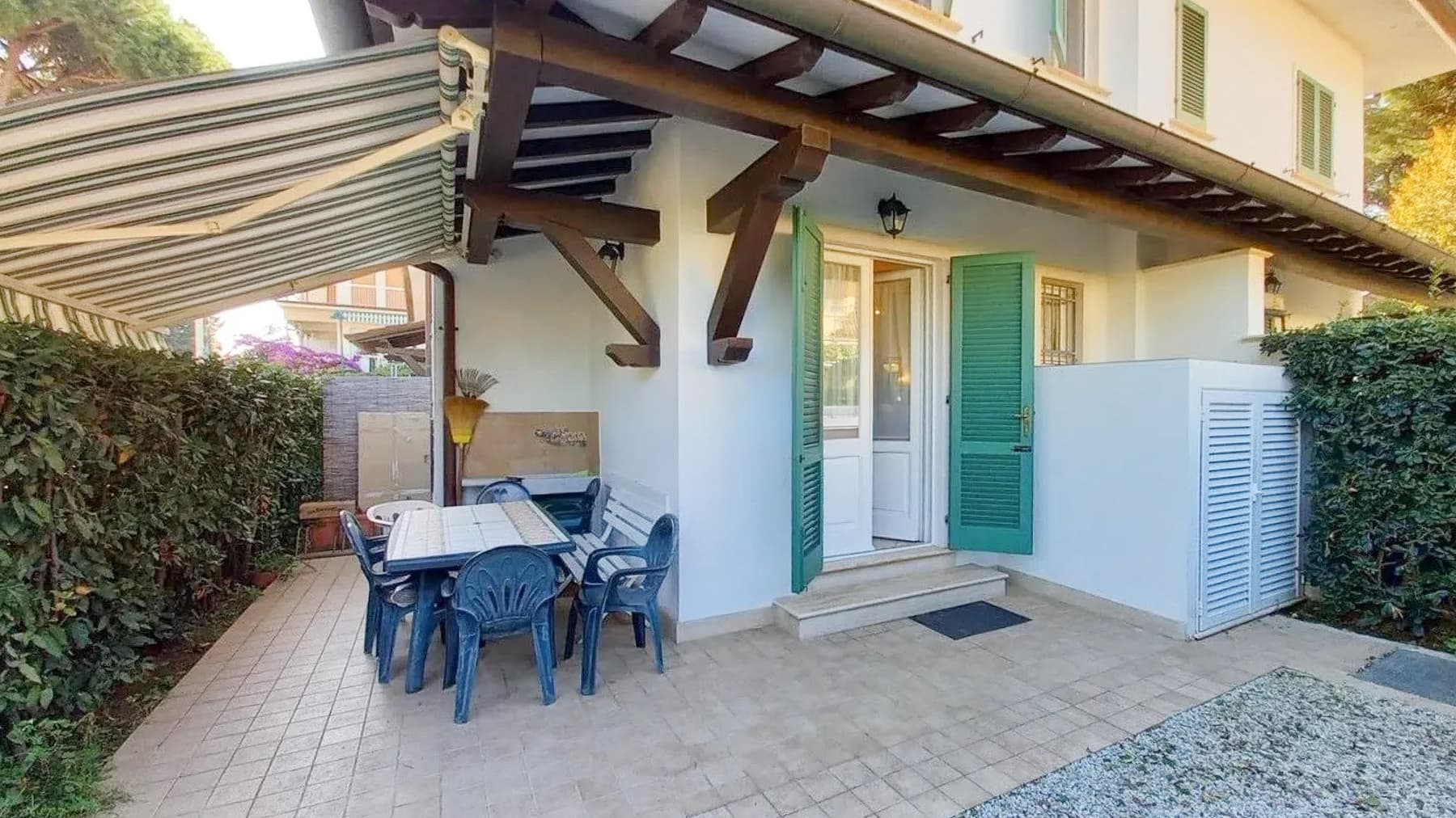 Villa indipendente a Forte dei Marmi, vicina al mare