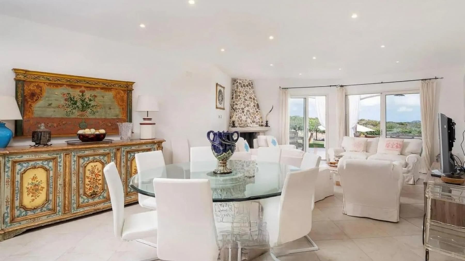 Villa in Porto Cervo, Sardinia: Stunning Location