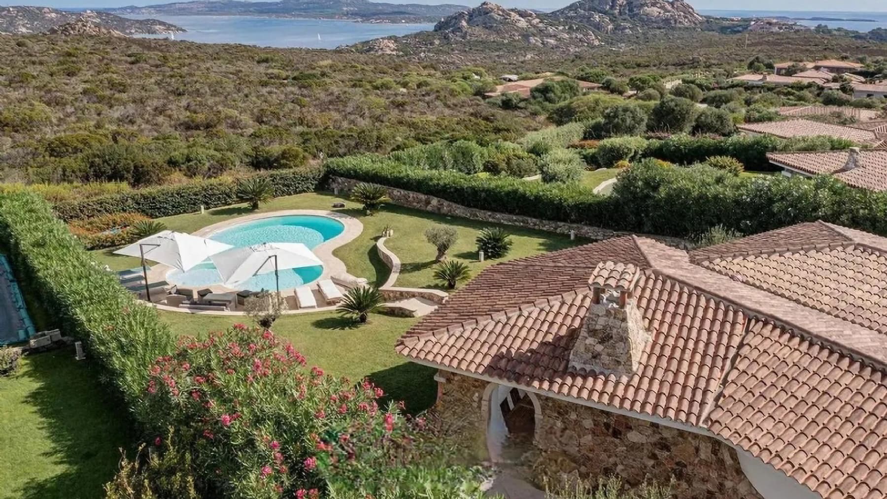 Villa in Porto Cervo, Sardinia: Stunning Location