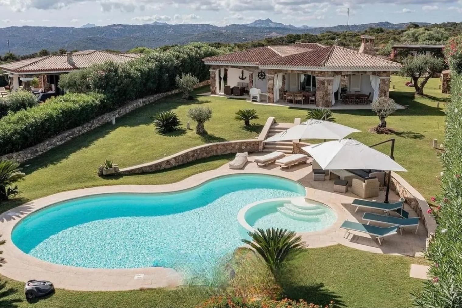 Villa in Porto Cervo, Sardinia: Stunning Location