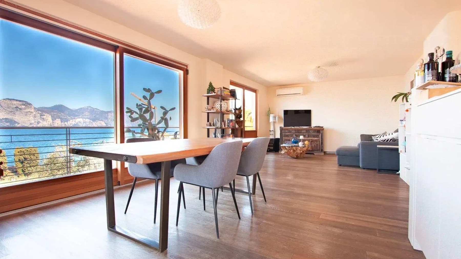 Villa in Brenzone sul Garda, Veneto, by Lake Garda