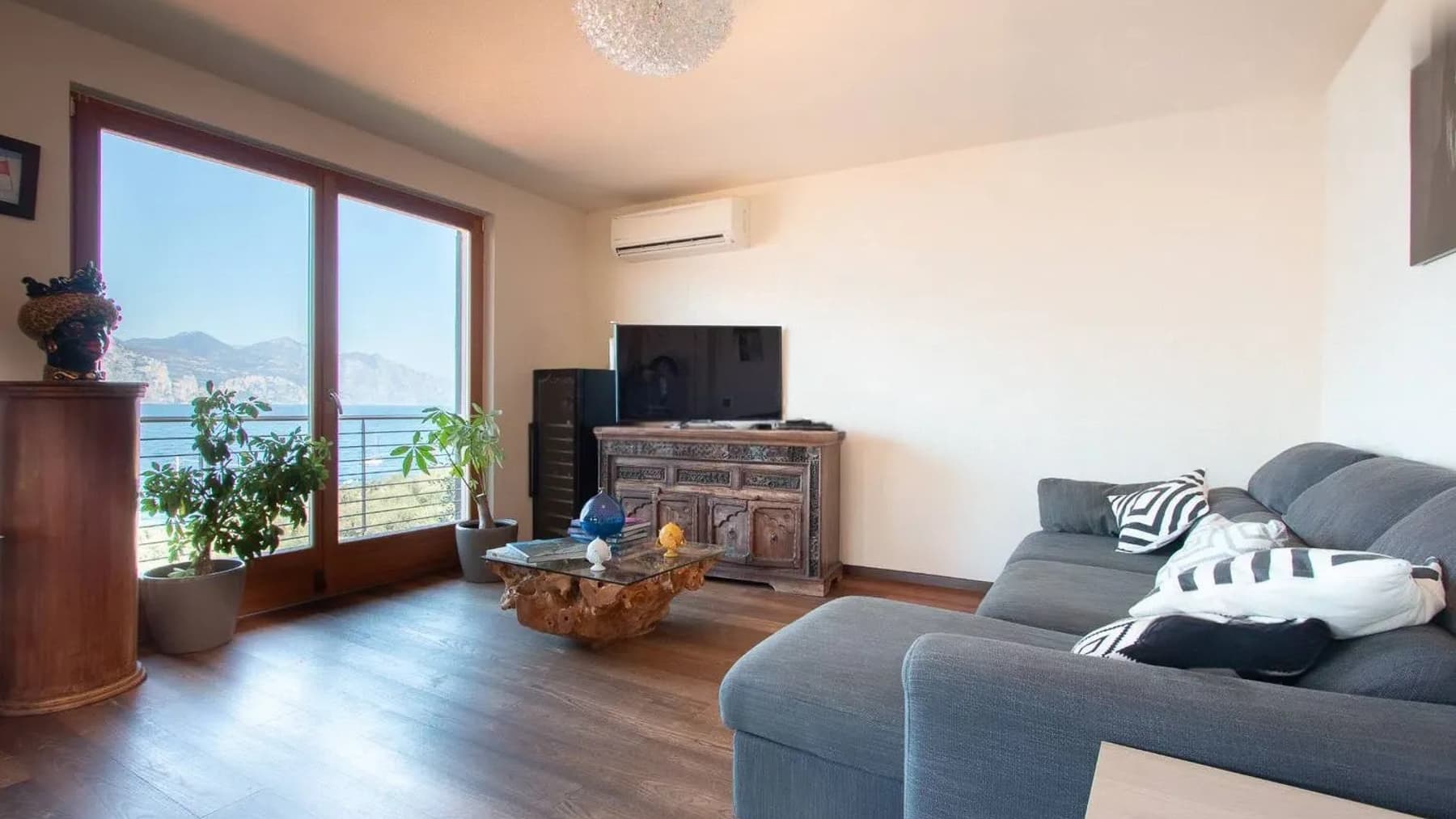 Villa in Brenzone sul Garda, Veneto, by Lake Garda
