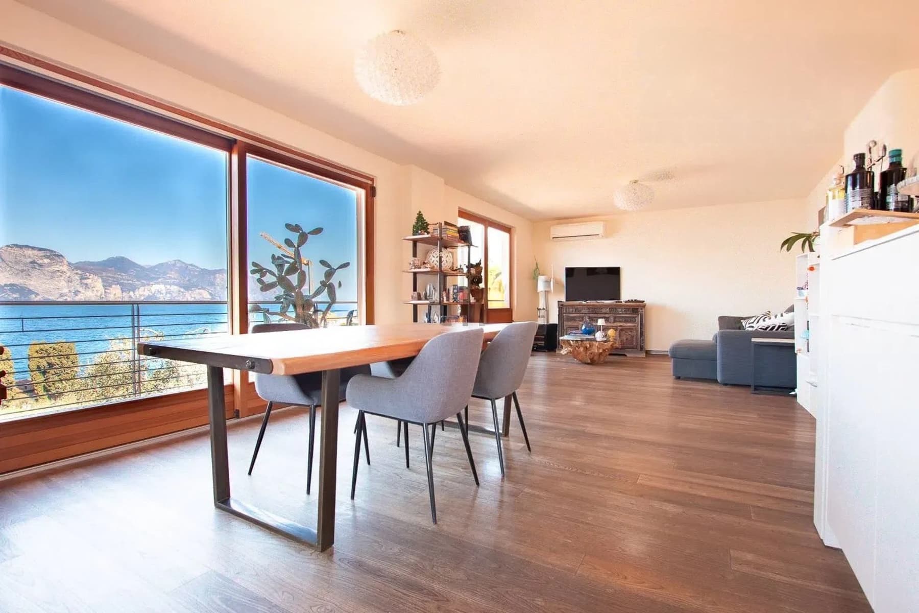 Villa in Brenzone sul Garda, Veneto, by Lake Garda