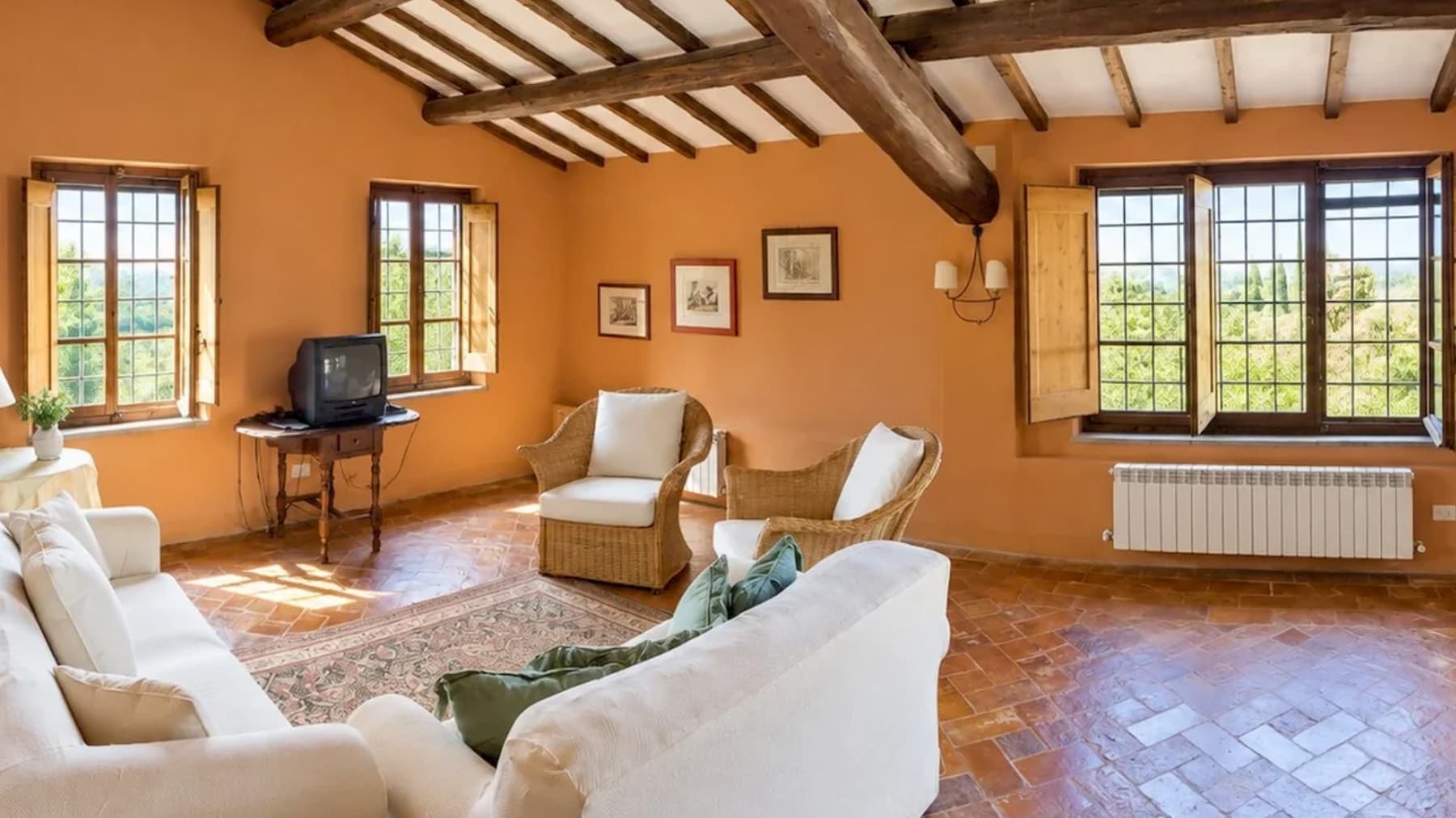 Casale storico di 450 mq con piscina a Perugia, Umbria