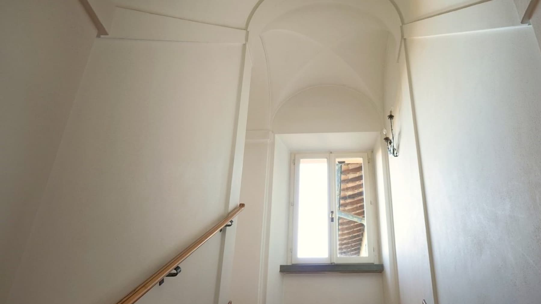 Villa di Lusso a Perugia con Giardino e Piscina