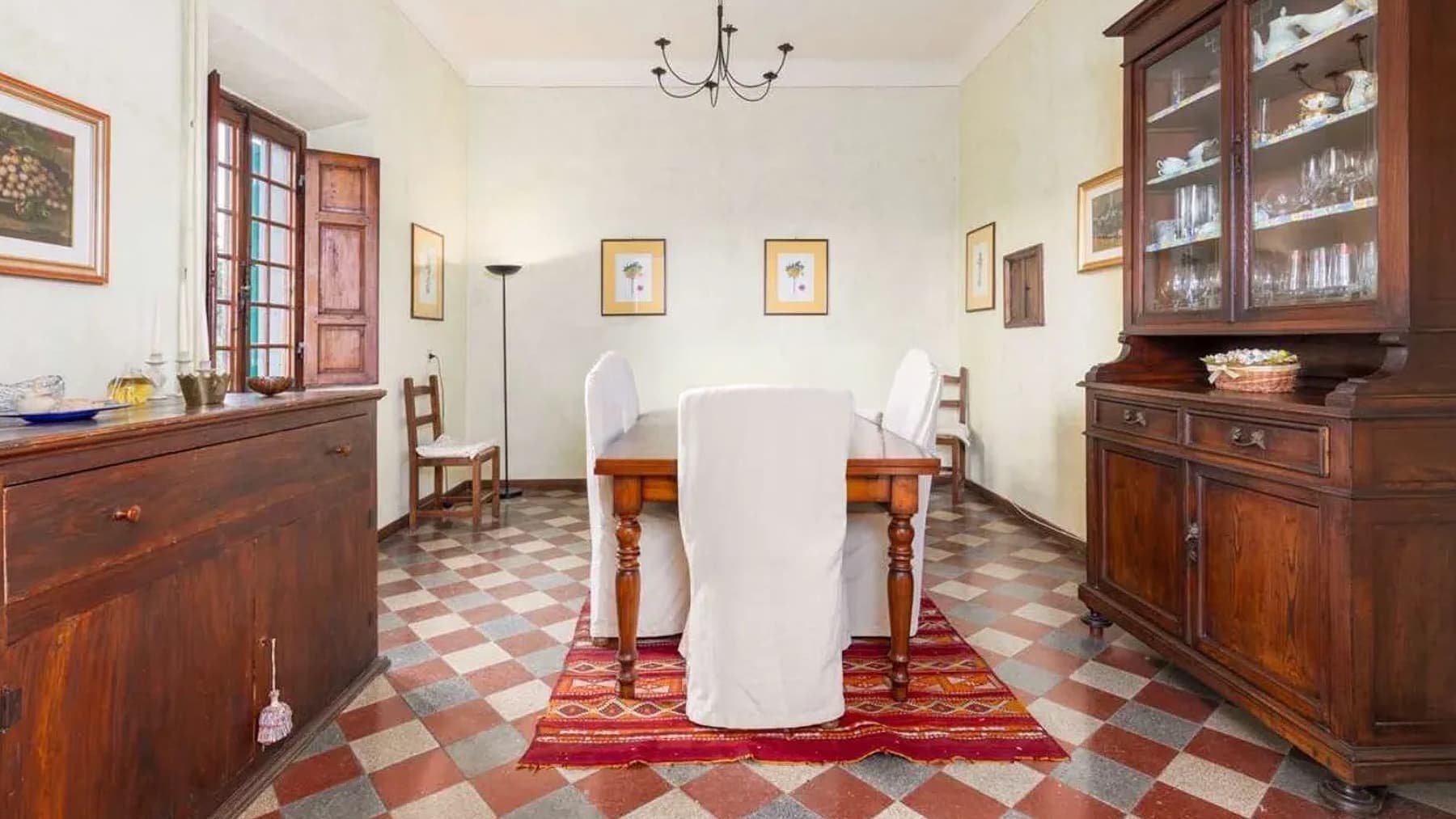 Interiors (9)