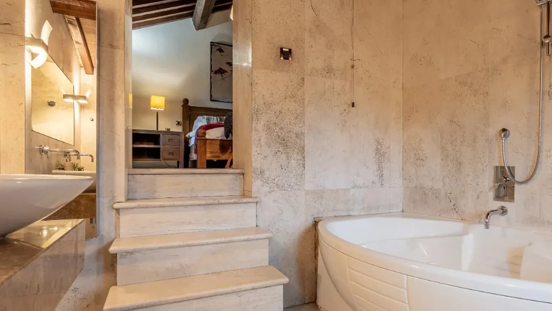 Casale a Cortona: Eleganza e Comfort in Toscana