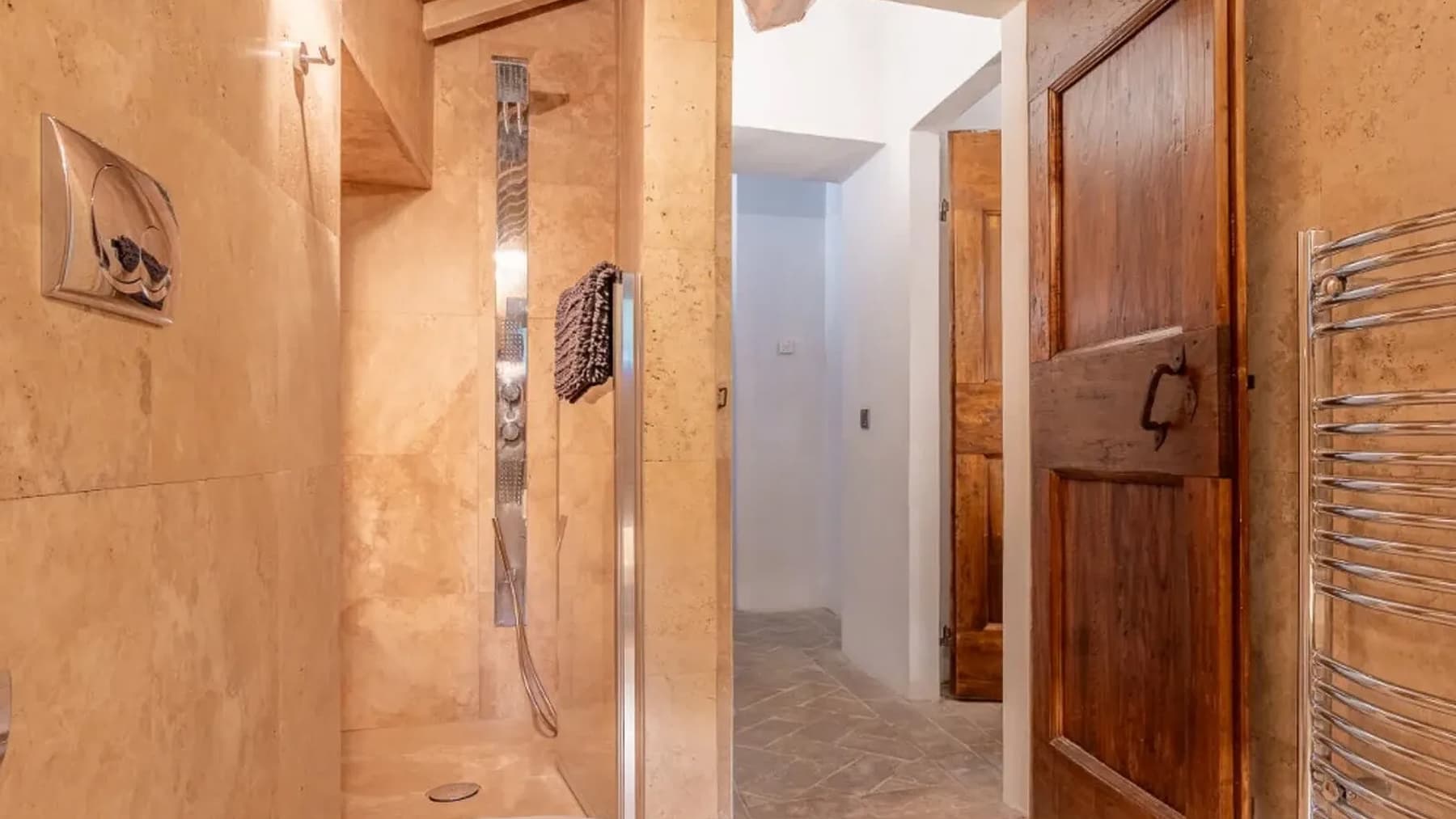 Casale a Cortona: Eleganza e Comfort in Toscana