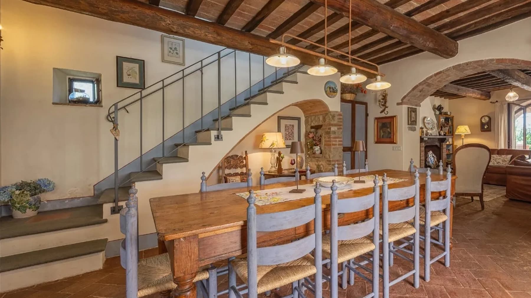 Interiors (16)