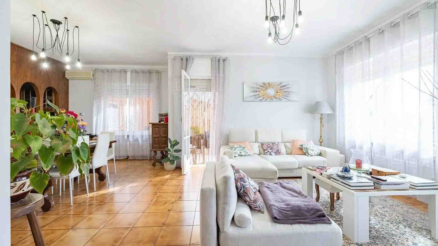 Villa con piscina e vista mare a Bordighera