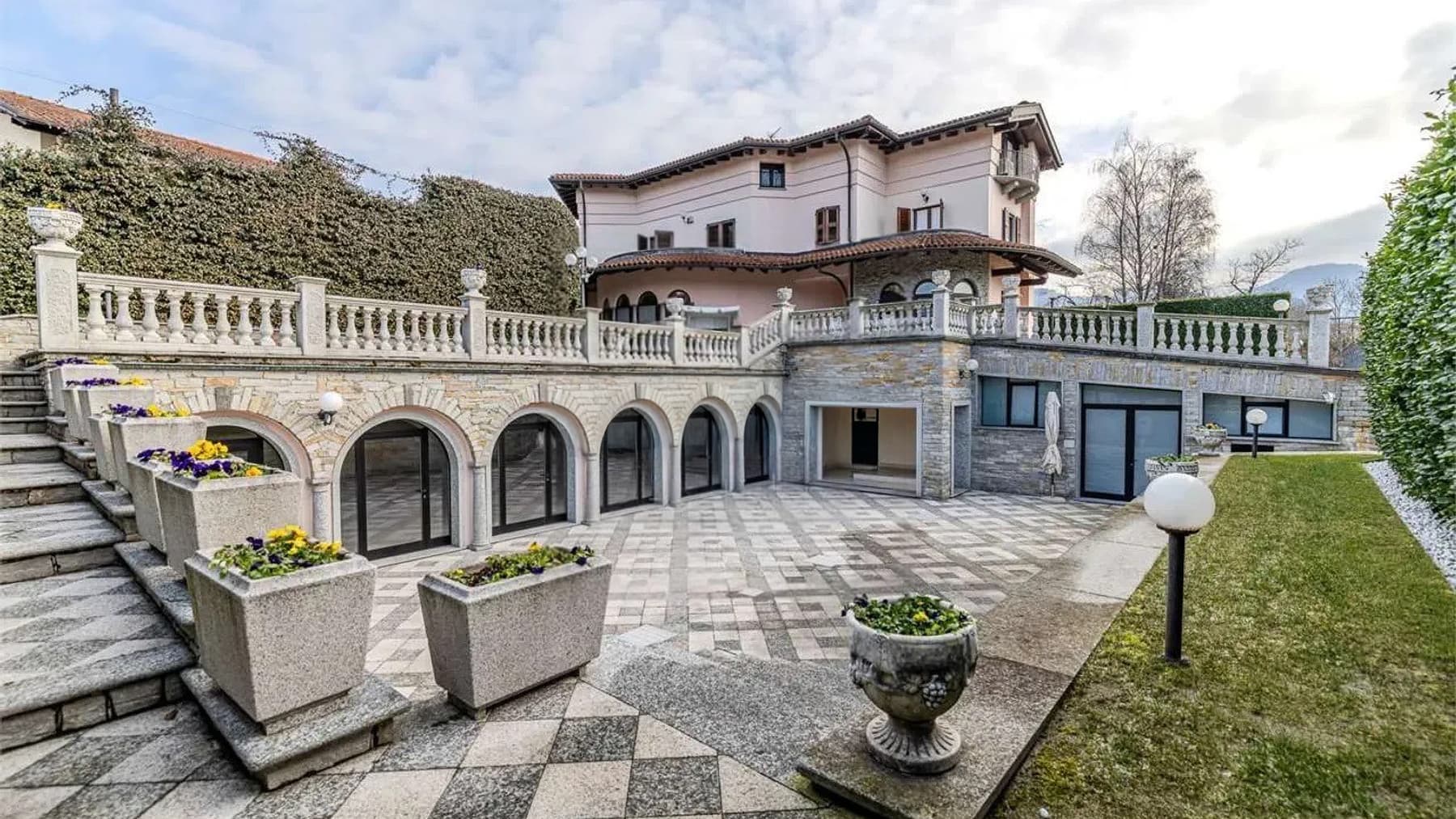 Charming Villa in Pallanza, Piedmont