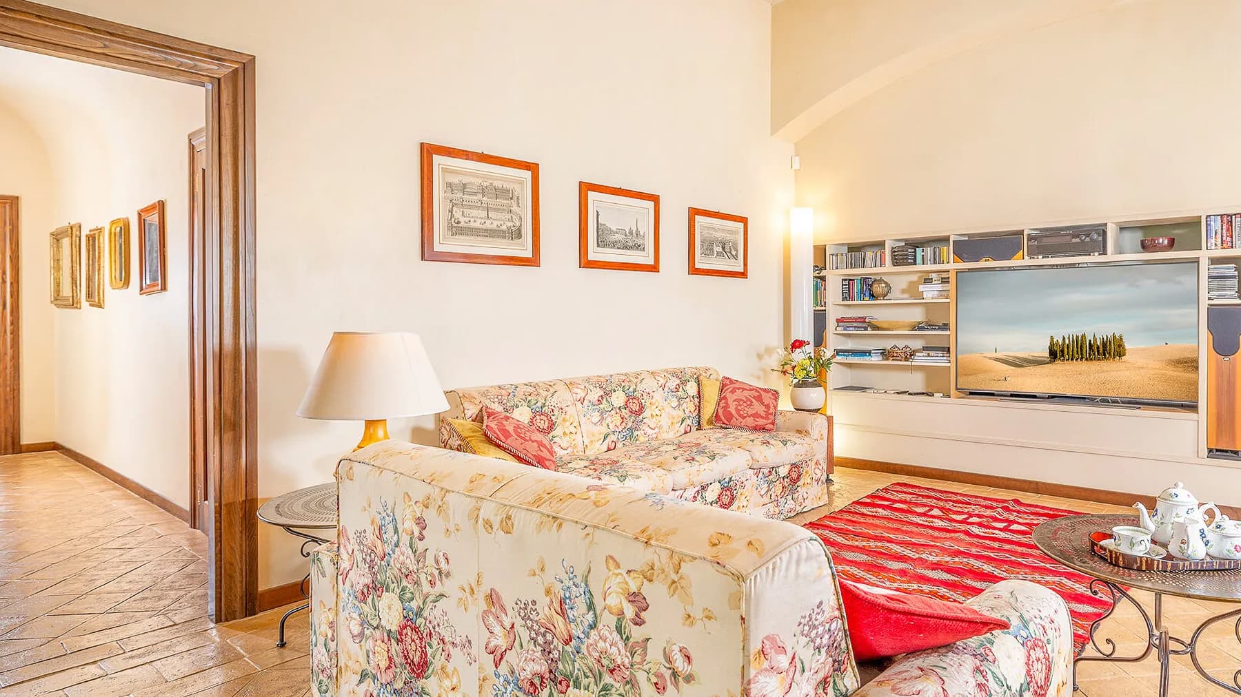 Interiors (20)
