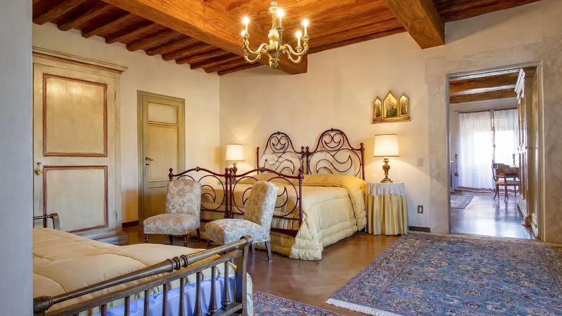 Villa storica sulle colline di Pistoia, Toscana