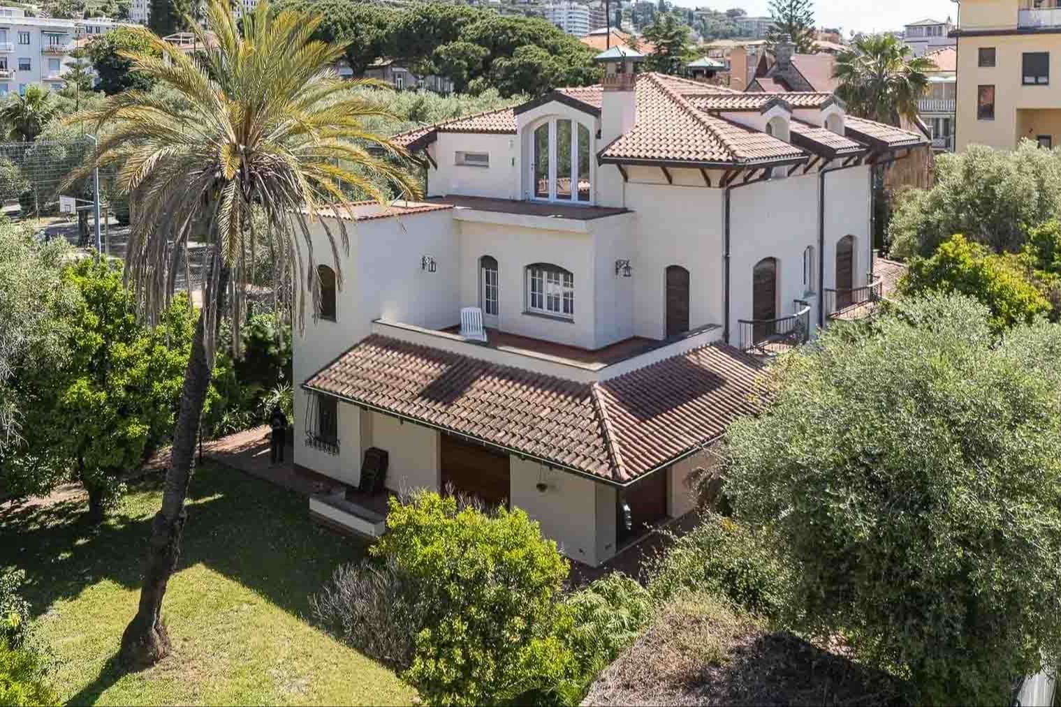 Elegant Villa in Scenic Bordighera, Liguria