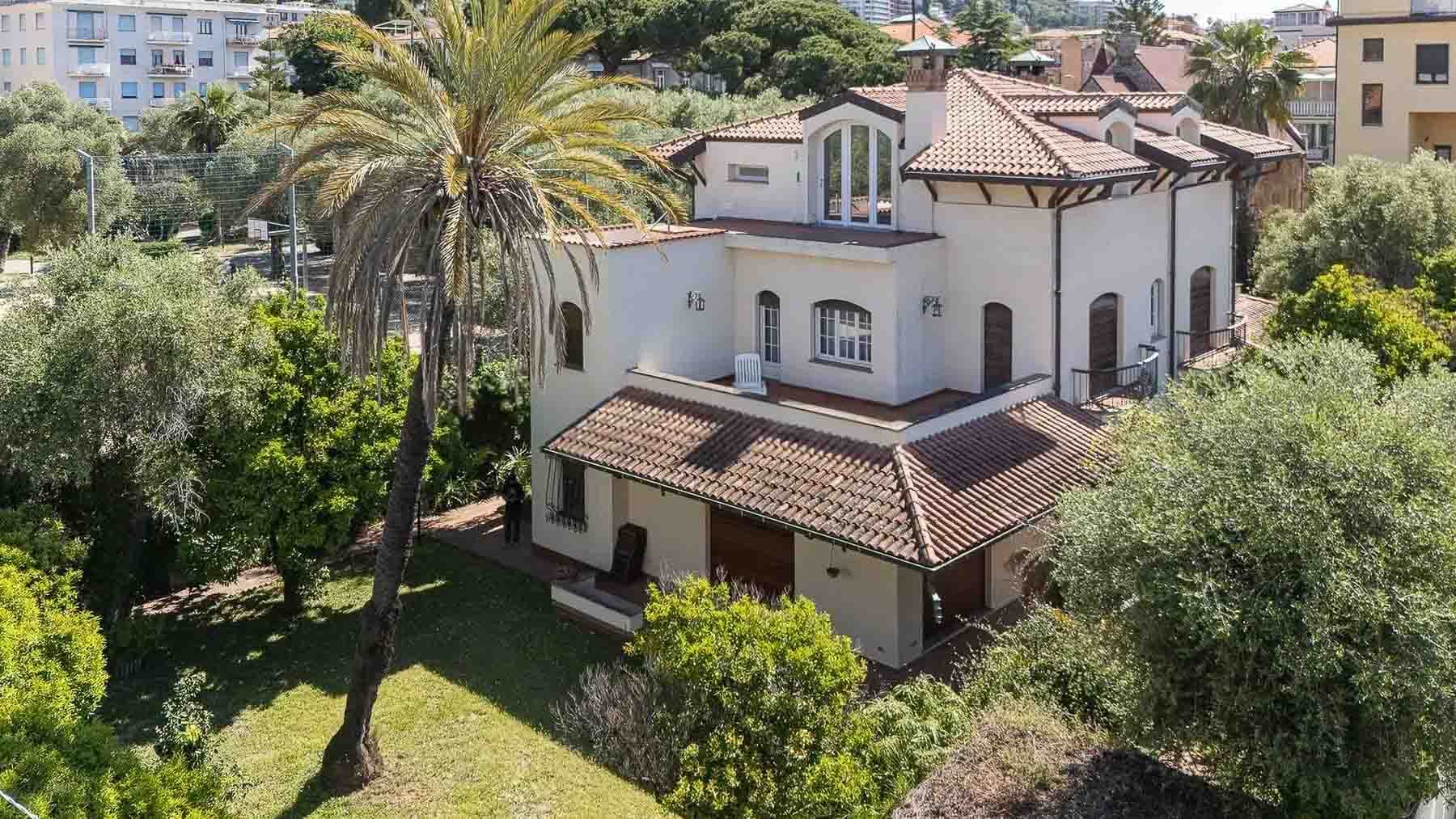Elegant Villa in Scenic Bordighera, Liguria