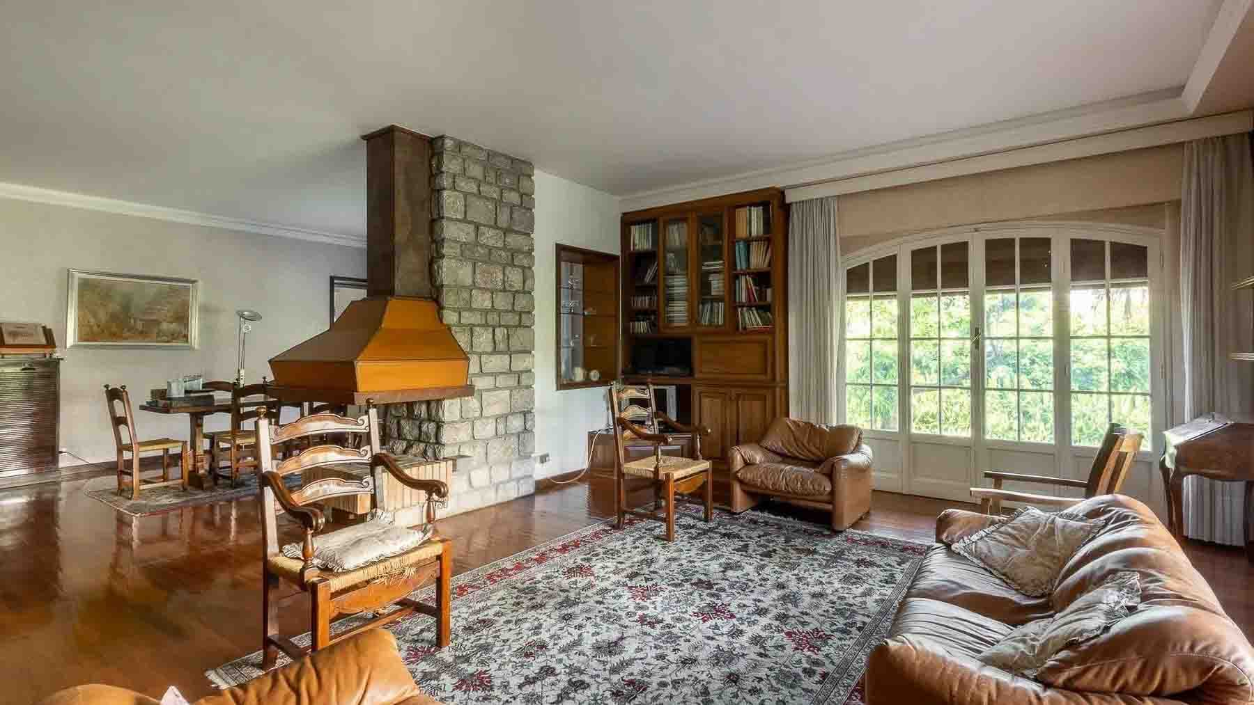 Interiors (14)