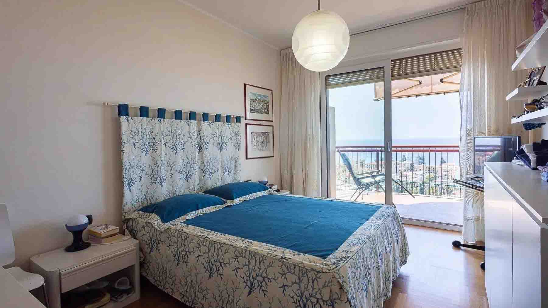 Penthouse in Scenic Bordighera, Liguria