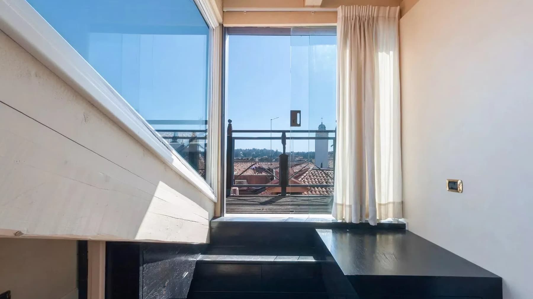 Interiors (12)