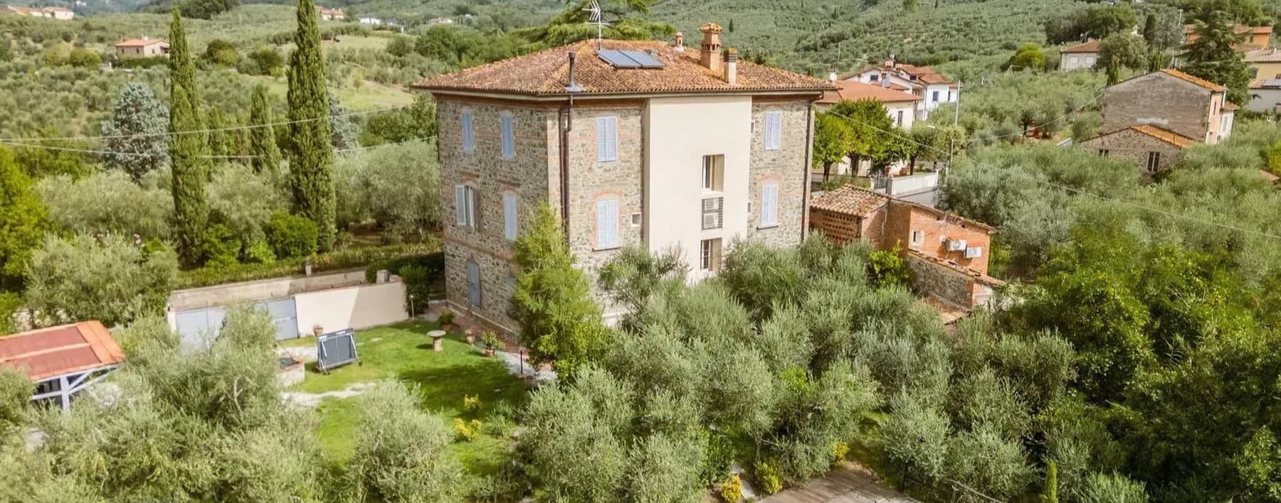 Villa storica in Toscana con parco e piscina