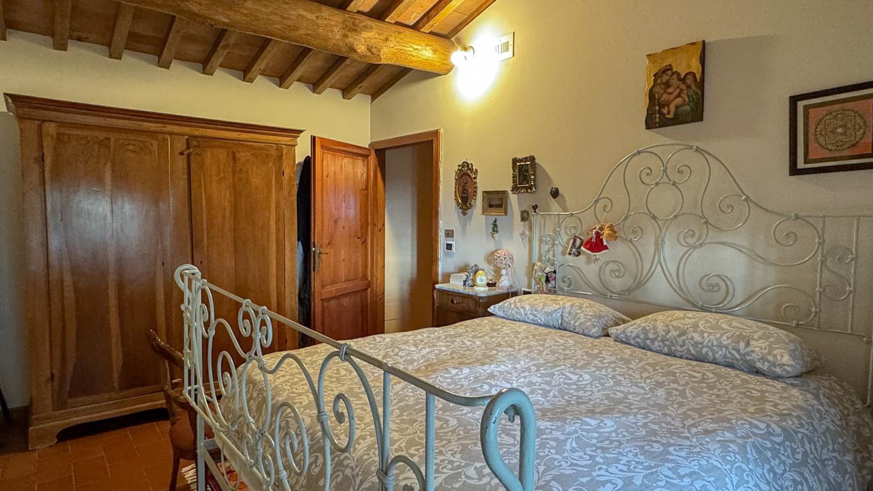 Casa indipendente a Montecatini Terme, fascino toscano
