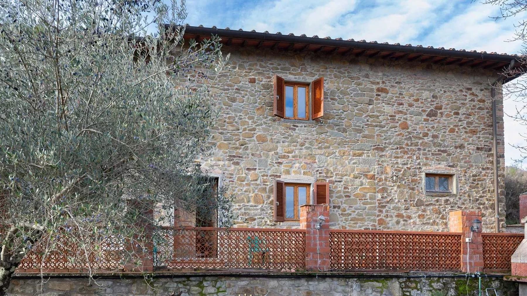 Tenuta-Complesso a Lucolena, nel cuore del Chianti Toscano