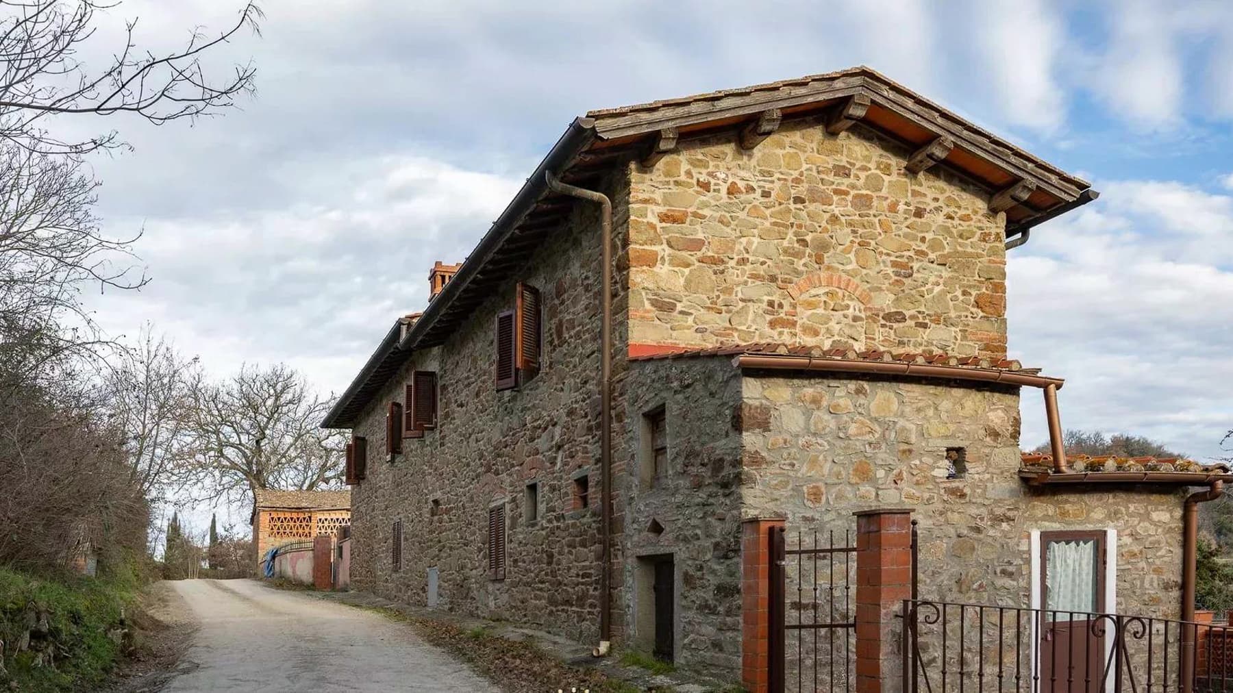 Tenuta-Complesso a Lucolena, nel cuore del Chianti Toscano