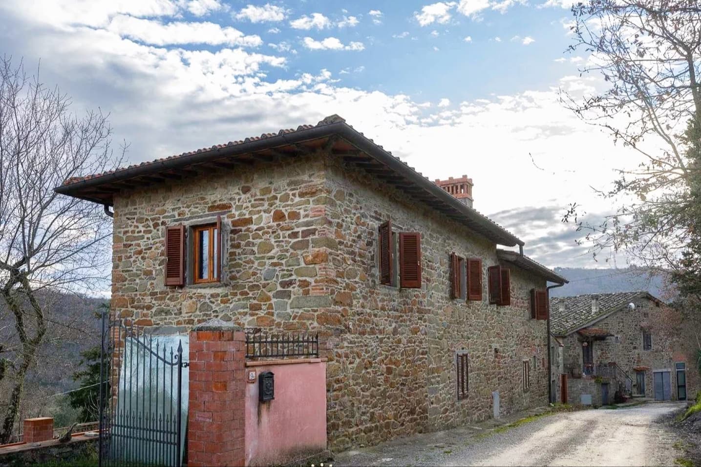 Tenuta-Complesso a Lucolena, nel cuore del Chianti Toscano