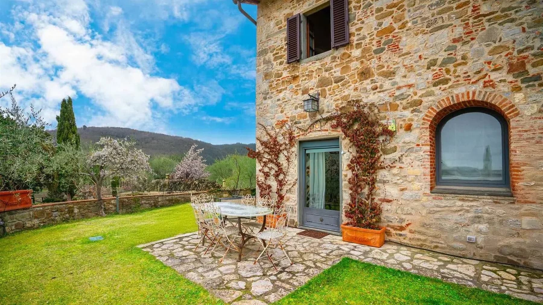 Rustic Country House in Chianti, Tuscany