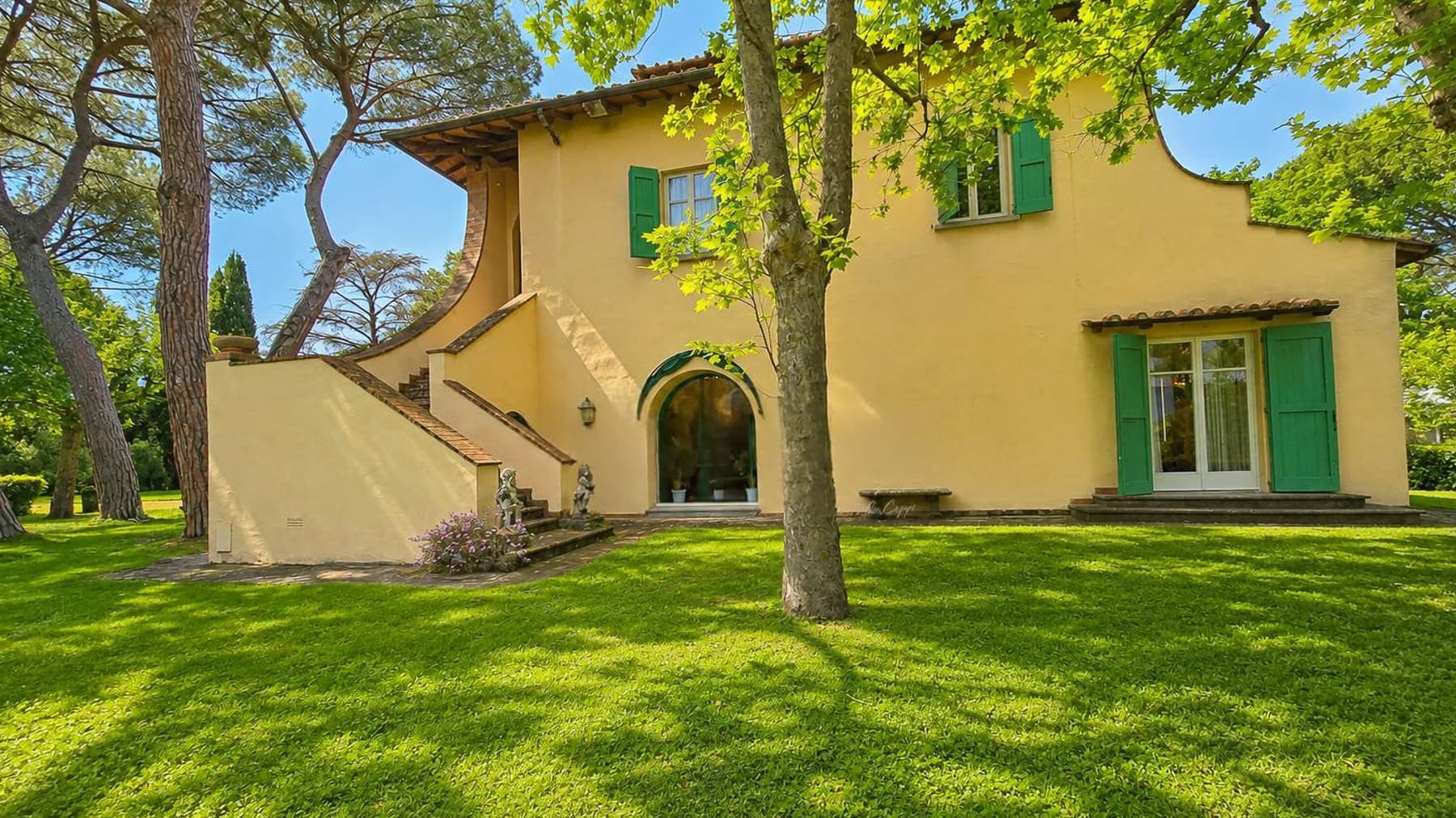 Villa in Monte Oriolo, Tuscany