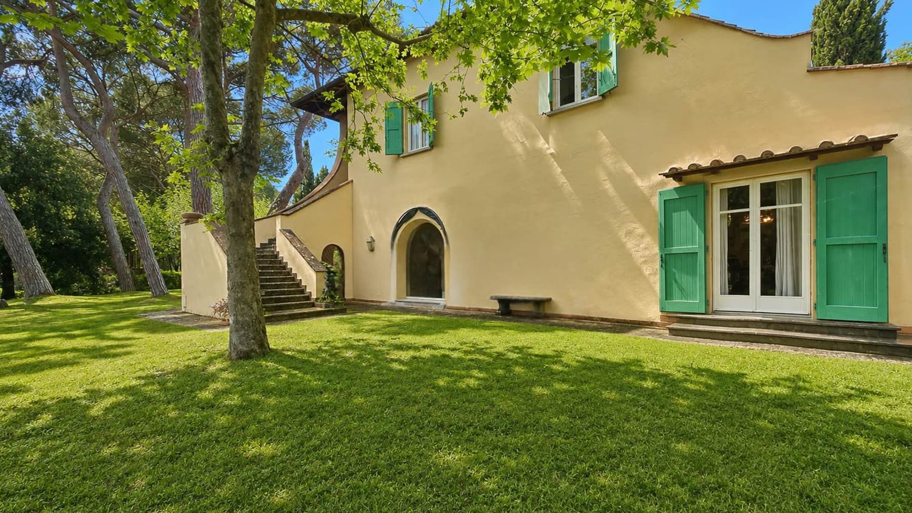 Villa in Monte Oriolo, Tuscany