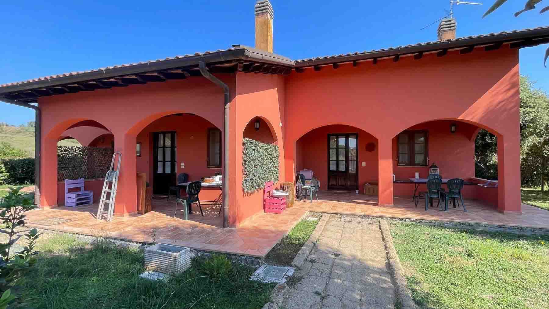 Agriturismo con piscina e terreno a Grosseto, Toscana