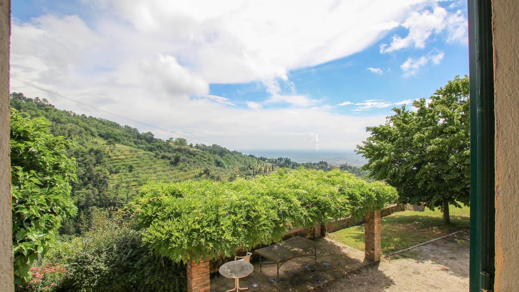 Casale panoramico in Toscana, 500 mq con giardino e oliveto