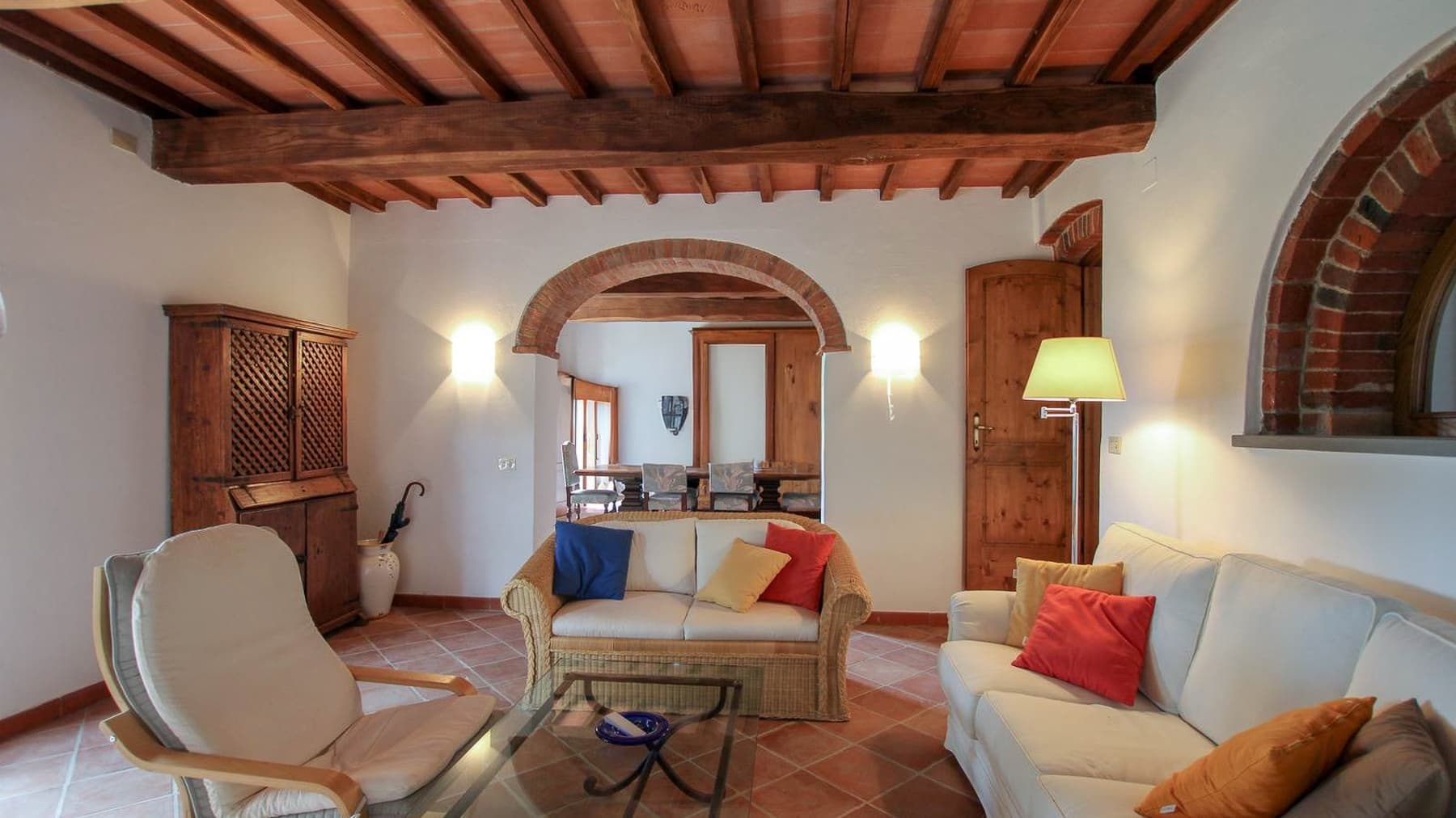 Casale panoramico in Toscana, 500 mq con giardino e oliveto