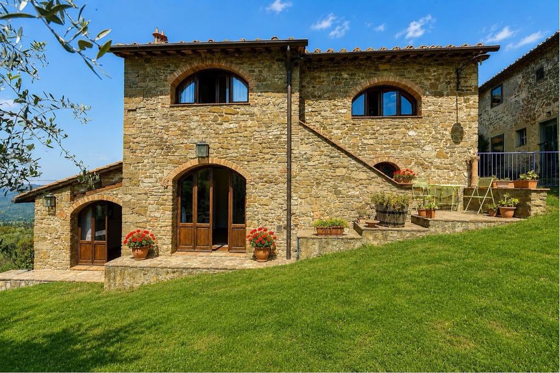 Colonica a Greve in Chianti, Toscana con vigneto e piscina