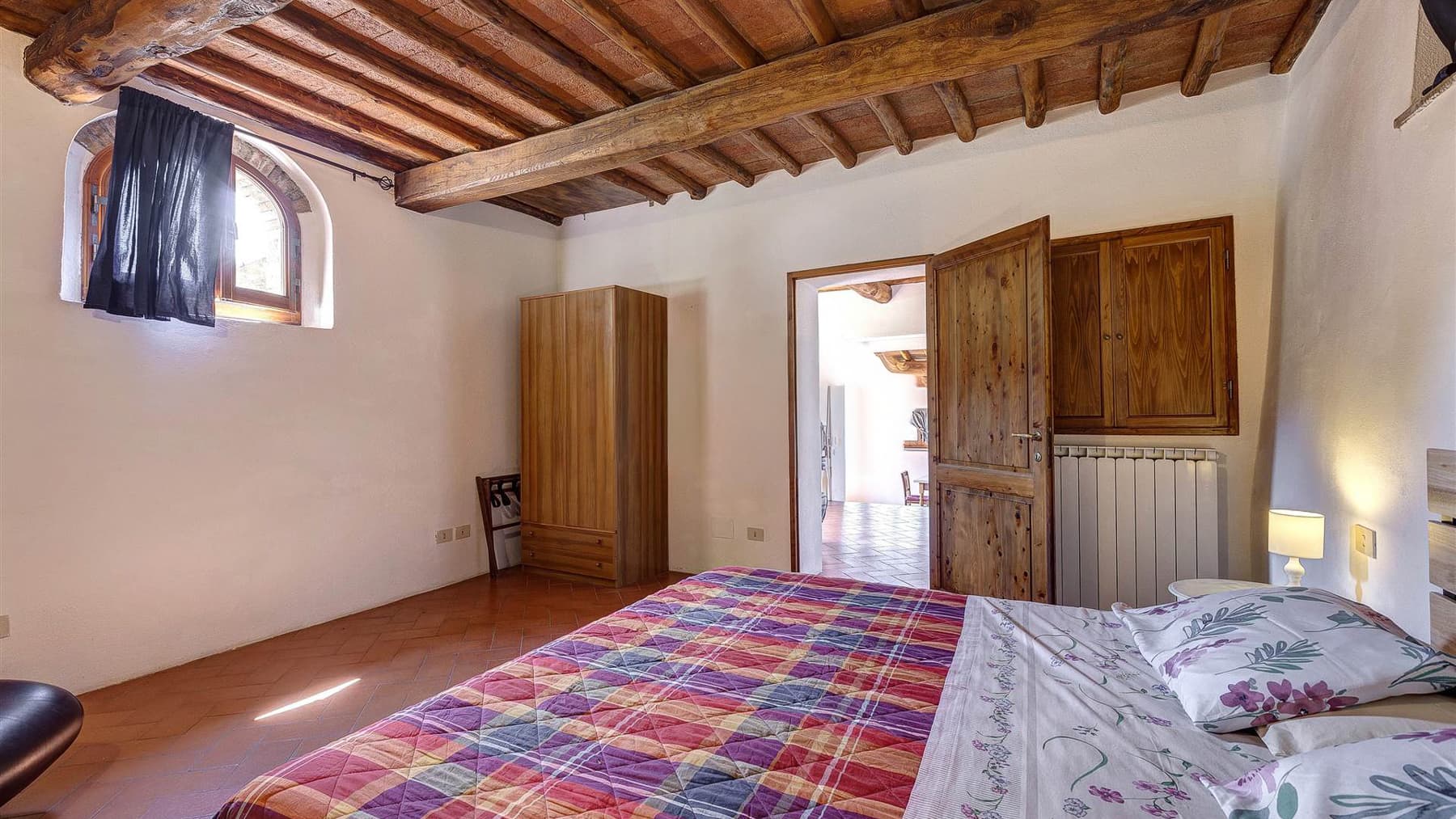 Colonica a Greve in Chianti, Toscana con vigneto e piscina