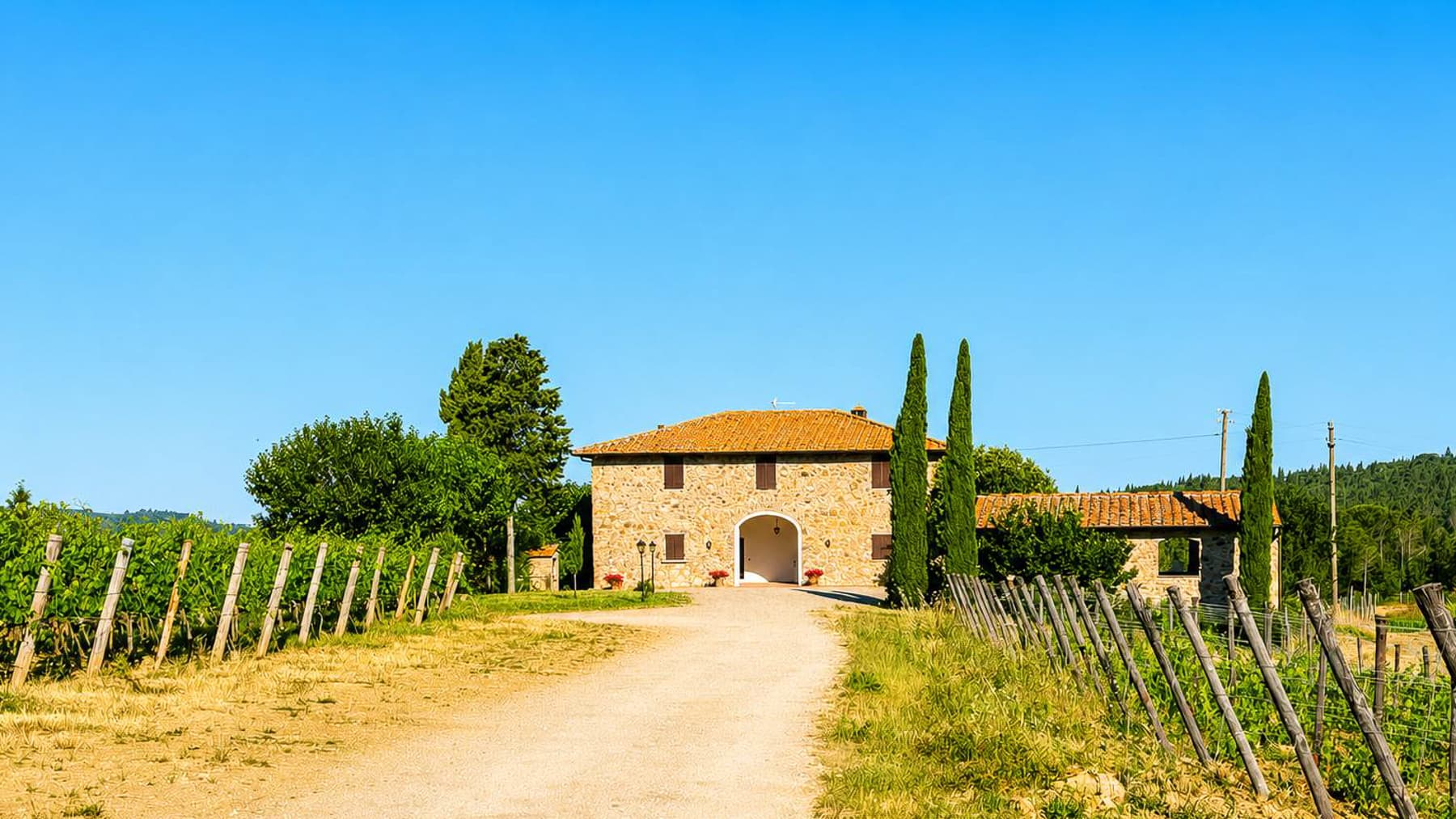 Azienda Agricola in Toscana, Strada In Chianti