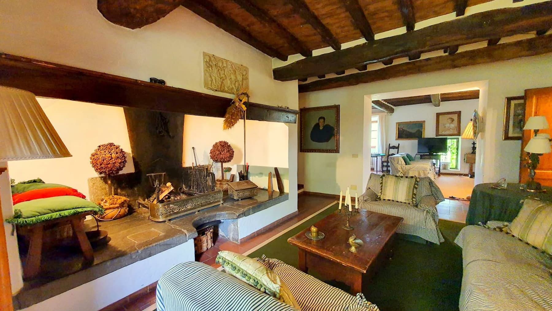 Interiors (11)