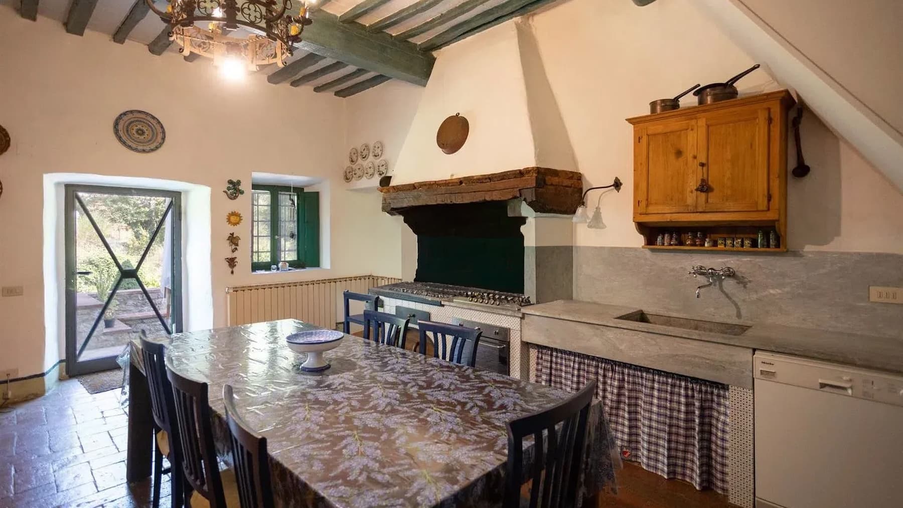 Casale nel Chianti con piscina a Castelnuovo Berardenga